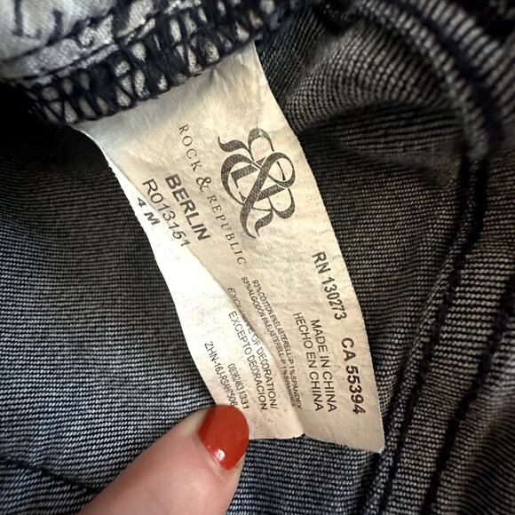 Rock & Republic Distressed Berlin Skinny Jeans - Picture 9 of 9